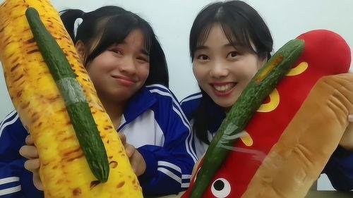 整蛊搞笑吃瓜视频大全,笑料横生！搞笑整蛊吃瓜视频大盘点