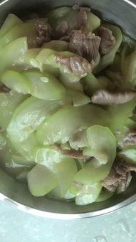 小朋友吃炒蒲瓜视频,小朋友炒蒲瓜大显身手